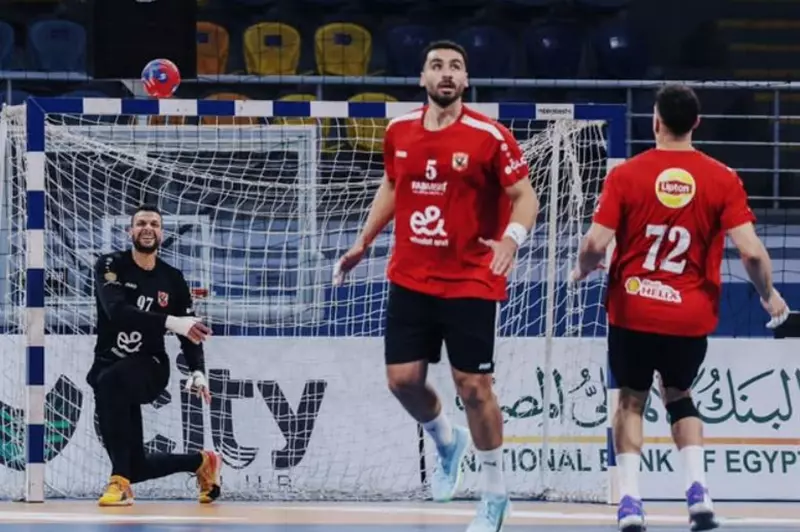 مباراة حاسمة: النهائي المنتظر لكأس أفريقيا لكرة اليد بين الأهلي والزمالك مباراة حاسمة: النهائي المنتظر لكأس أفريقيا لكرة اليد بين الأهلي والزمالك