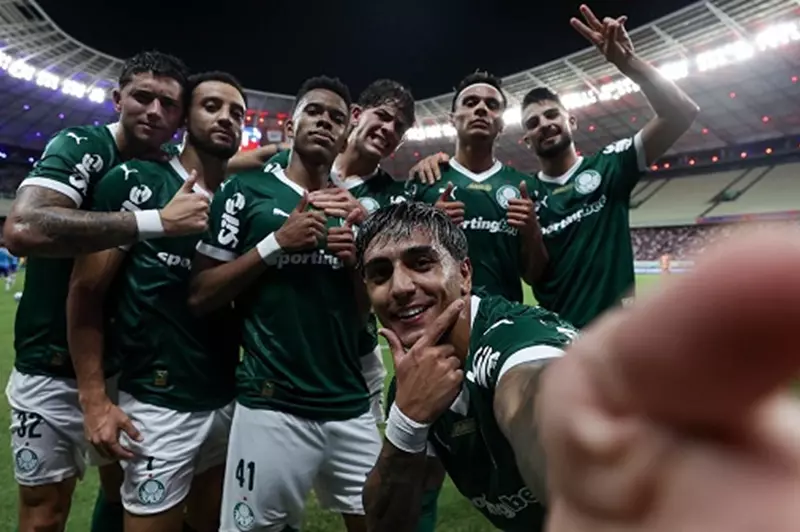 <p><strong>"بالميراس: رحلة بحرية في الدوري البرازيلي قبل مواجهة الأهلي في مونديال الأندية"</strong></p> "بالميراس: رحلة بحرية في الدوري البرازيلي قبل مواجهة الأهلي في مونديال الأندية"