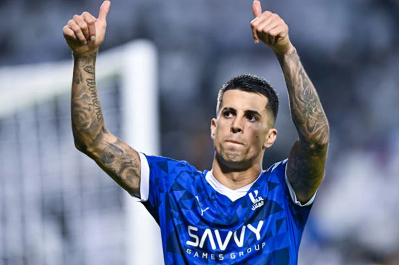 الهلال السعودي يعيد كانسيلو إلى صفوفه قبل مواجهة ريال مدريد الهلال السعودي يعيد كانسيلو إلى صفوفه قبل مواجهة ريال مدريد