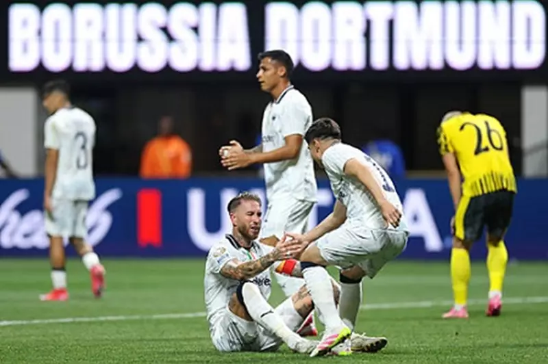 مدرب مونتيري: فخور بأداء فريقه أمام بروسيا دورتموند وخلقنا فرص تسجيل متعددة مدرب مونتيري: فخور بأداء فريقه أمام بروسيا دورتموند وخلقنا فرص تسجيل متعددة